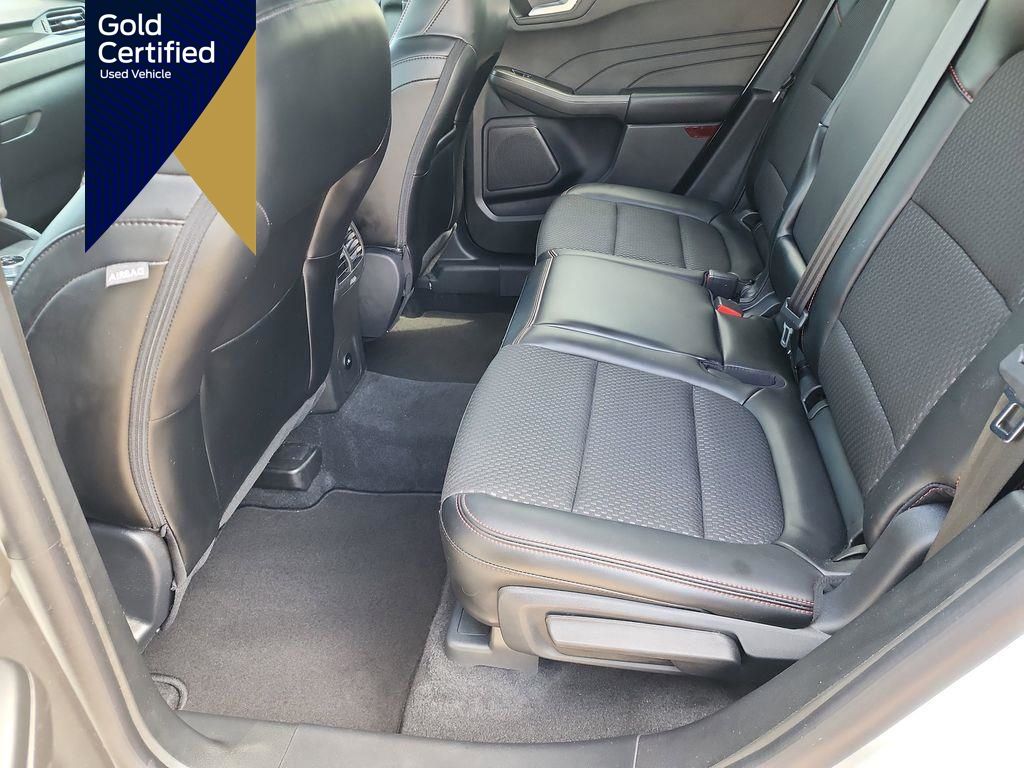 2024 Ford Escape ST-Line photo 9