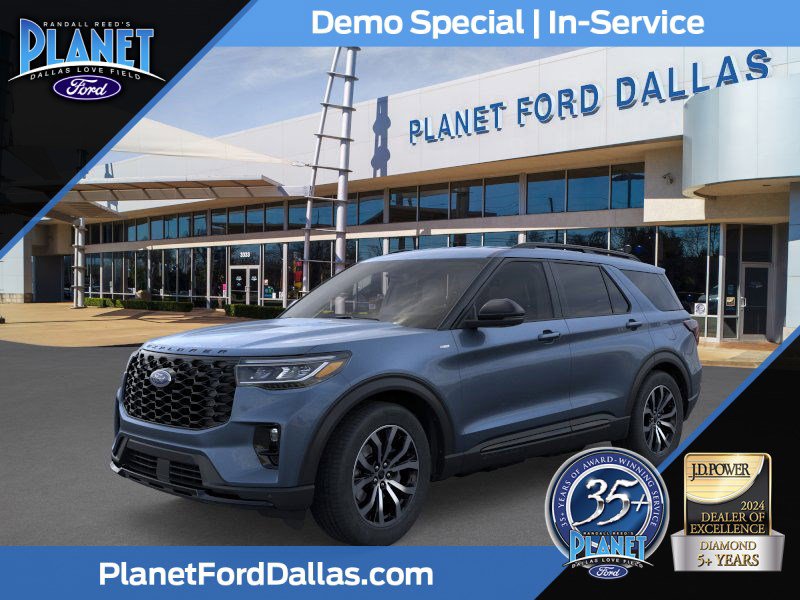 2025 Ford Explorer ST-LINE's photo