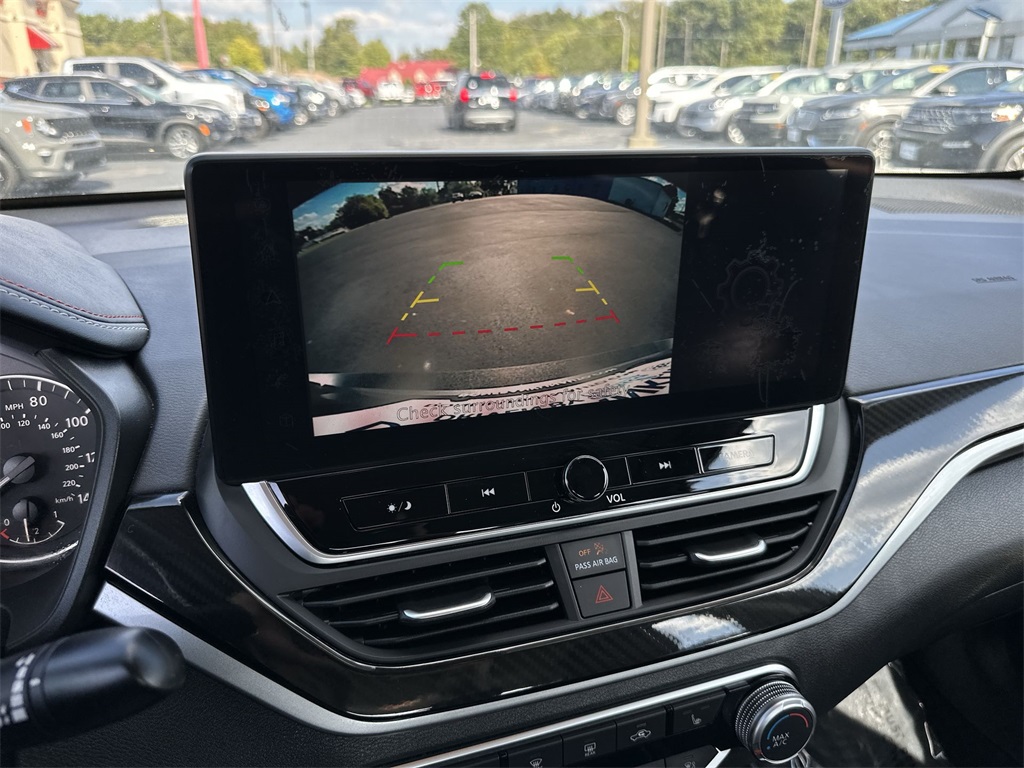 2024 Nissan Altima 2.5 SR photo 17