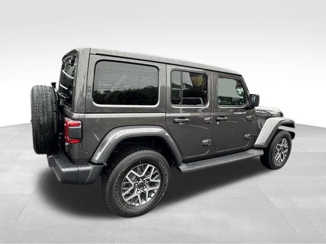 2025 Jeep Wrangler Sahara photo 4