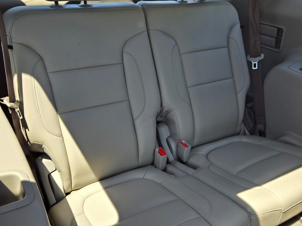 2017 Gmc Acadia SLT photo 9