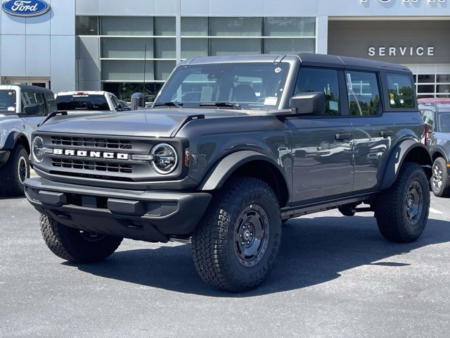 2025 Ford Bronco Base photo 13