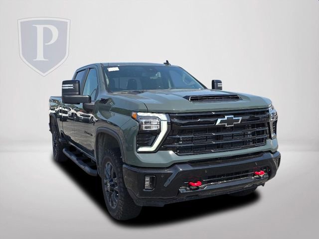2025 Chevrolet Silverado 2500HD LT photo 2
