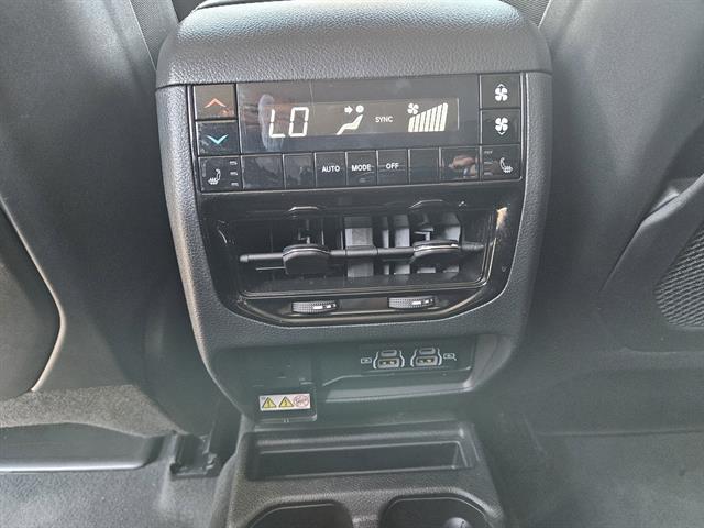 2024 Jeep Grand Cherokee Limited photo 18