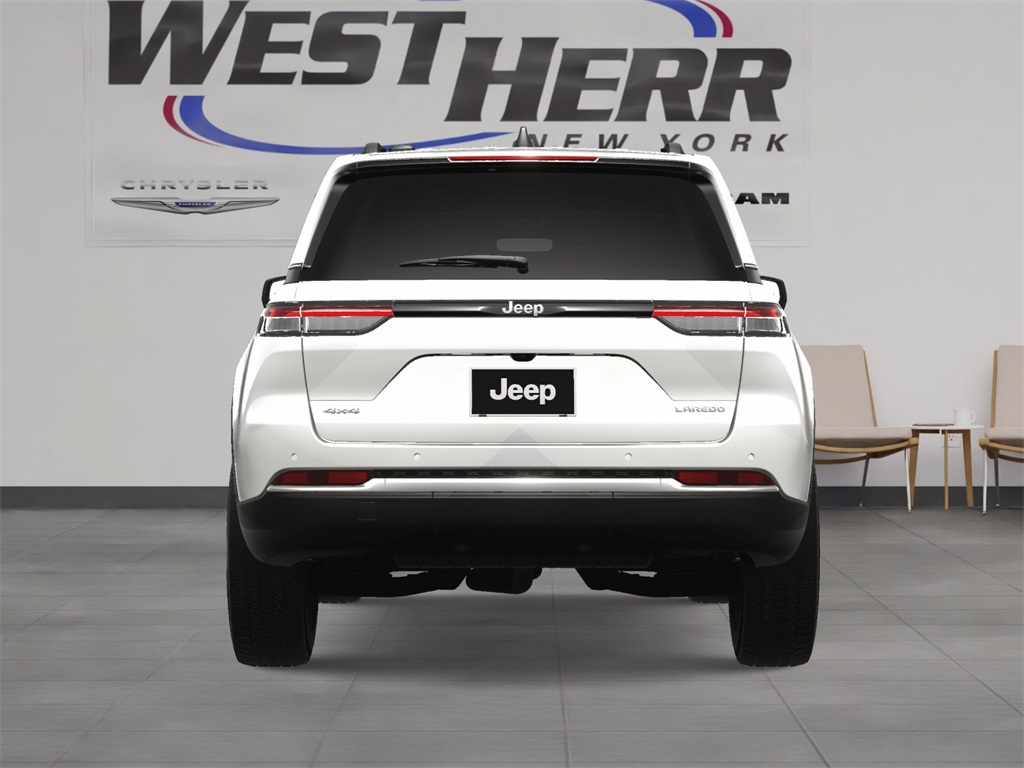 2025 Jeep Grand Cherokee Laredo photo 7