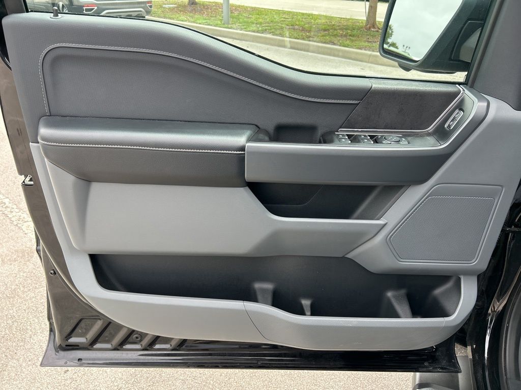 2024 Ford F-150 XLT photo 12