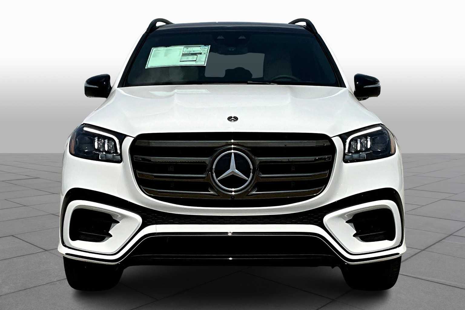 2026 Mercedes Benz GLS 580 4MATIC photo 2