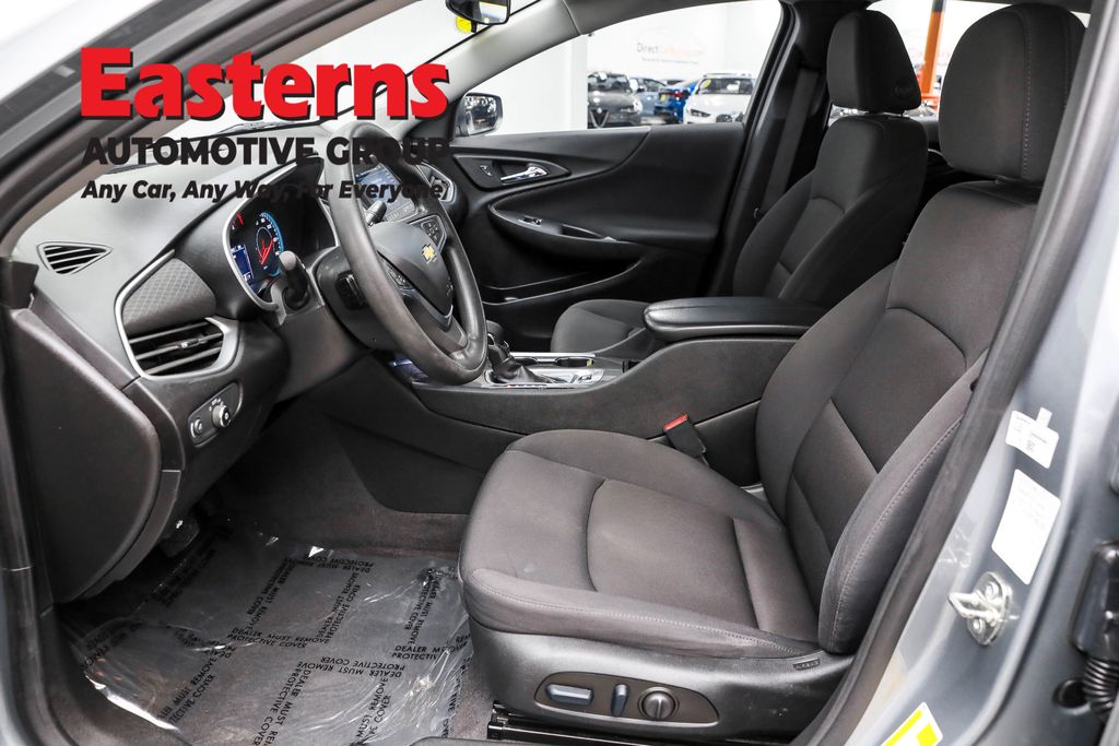 2023 Chevrolet Malibu 1LT photo 10