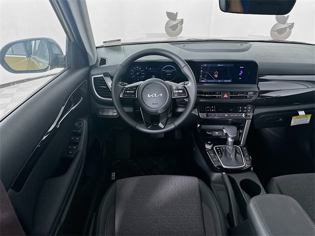 2024 Kia Seltos X-Line photo 20