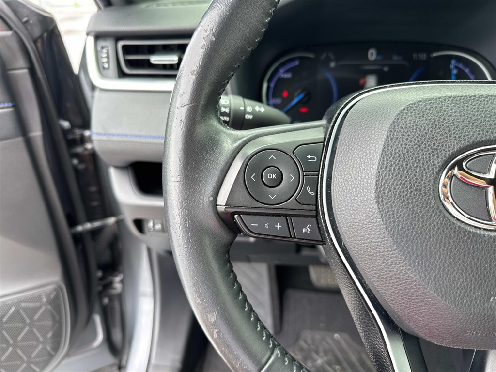 2020 Toyota RAV4 Hybrid XSE photo 19