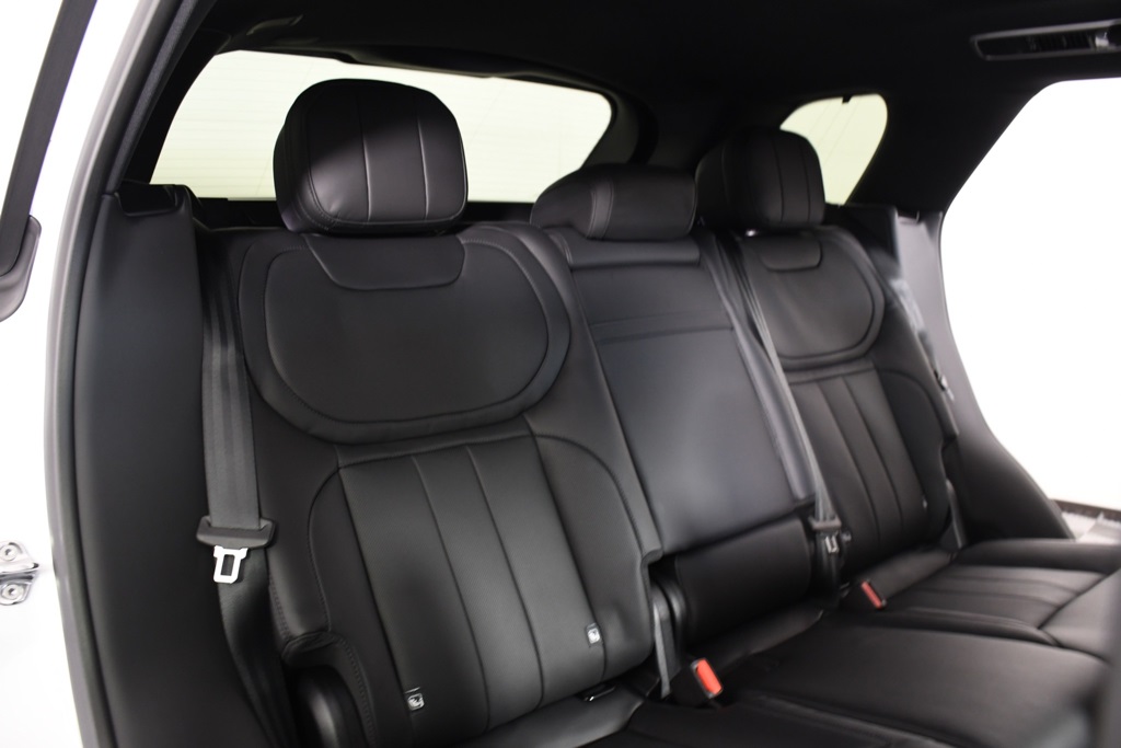 2025 Land Rover Range Rover Sport SE photo 21