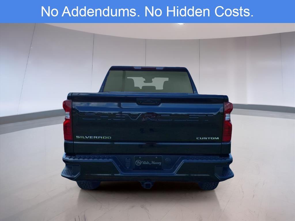 2025 Chevrolet Silverado 1500 Custom photo 4