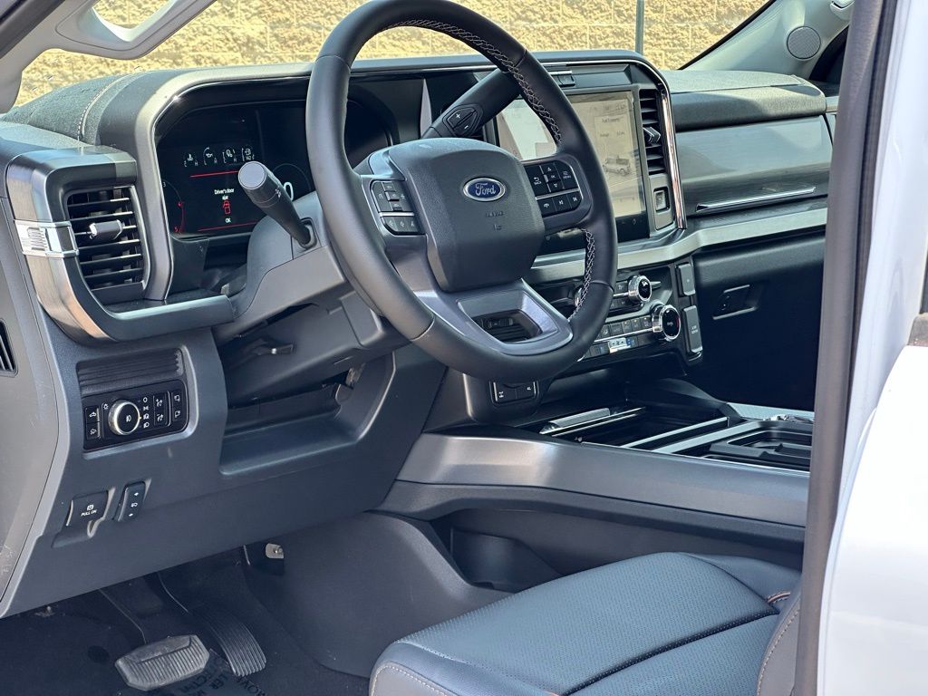 2025 Ford F-250 Super Duty Lariat
