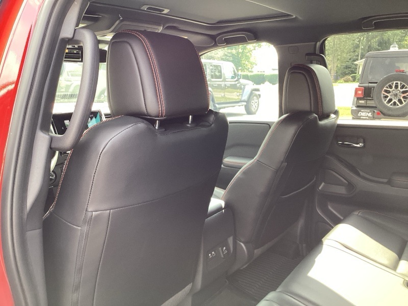 2024 Nissan Frontier PRO-4X Crew Cab photo 14
