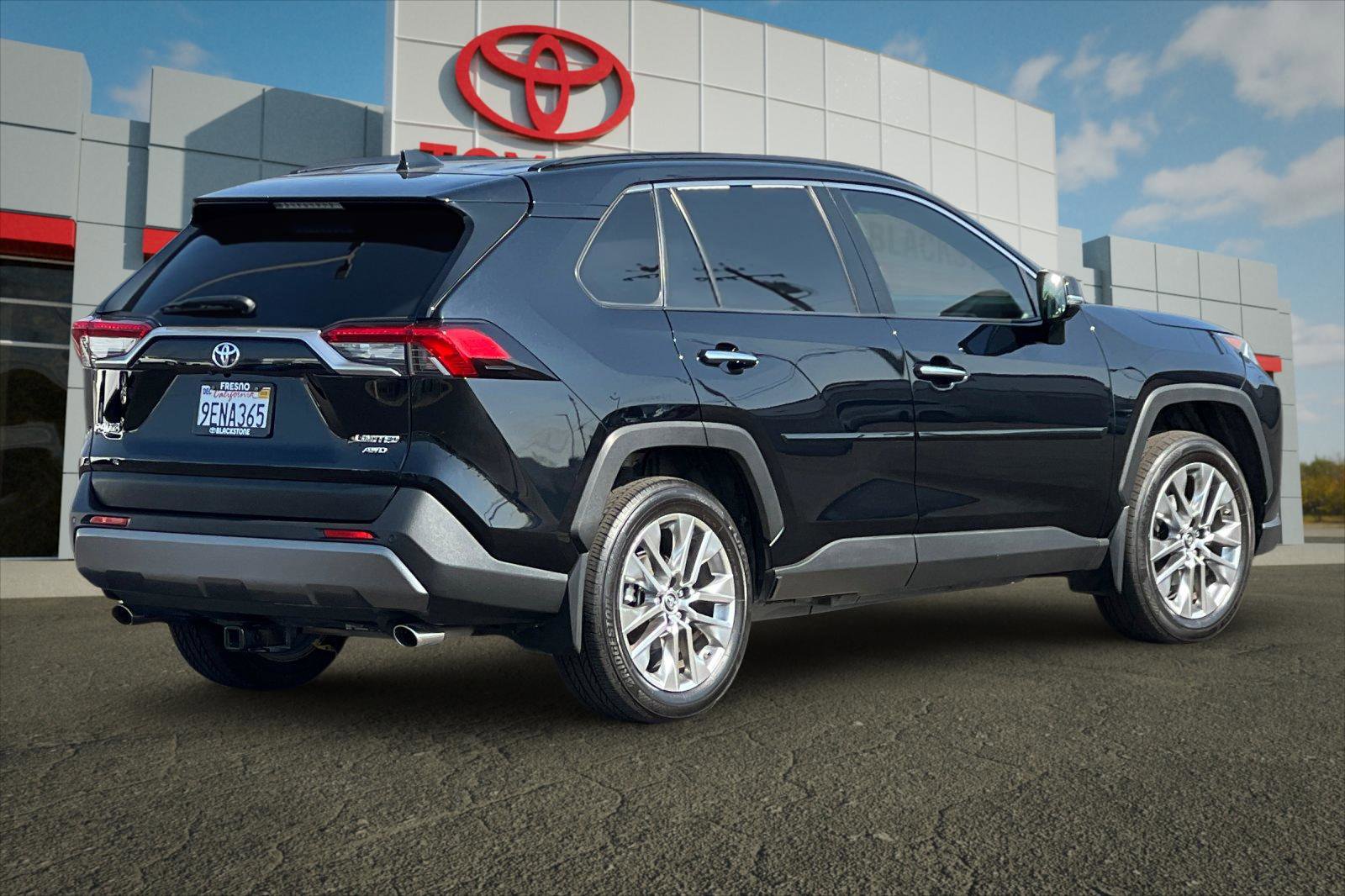 2019 Toyota RAV4 Limited photo 2