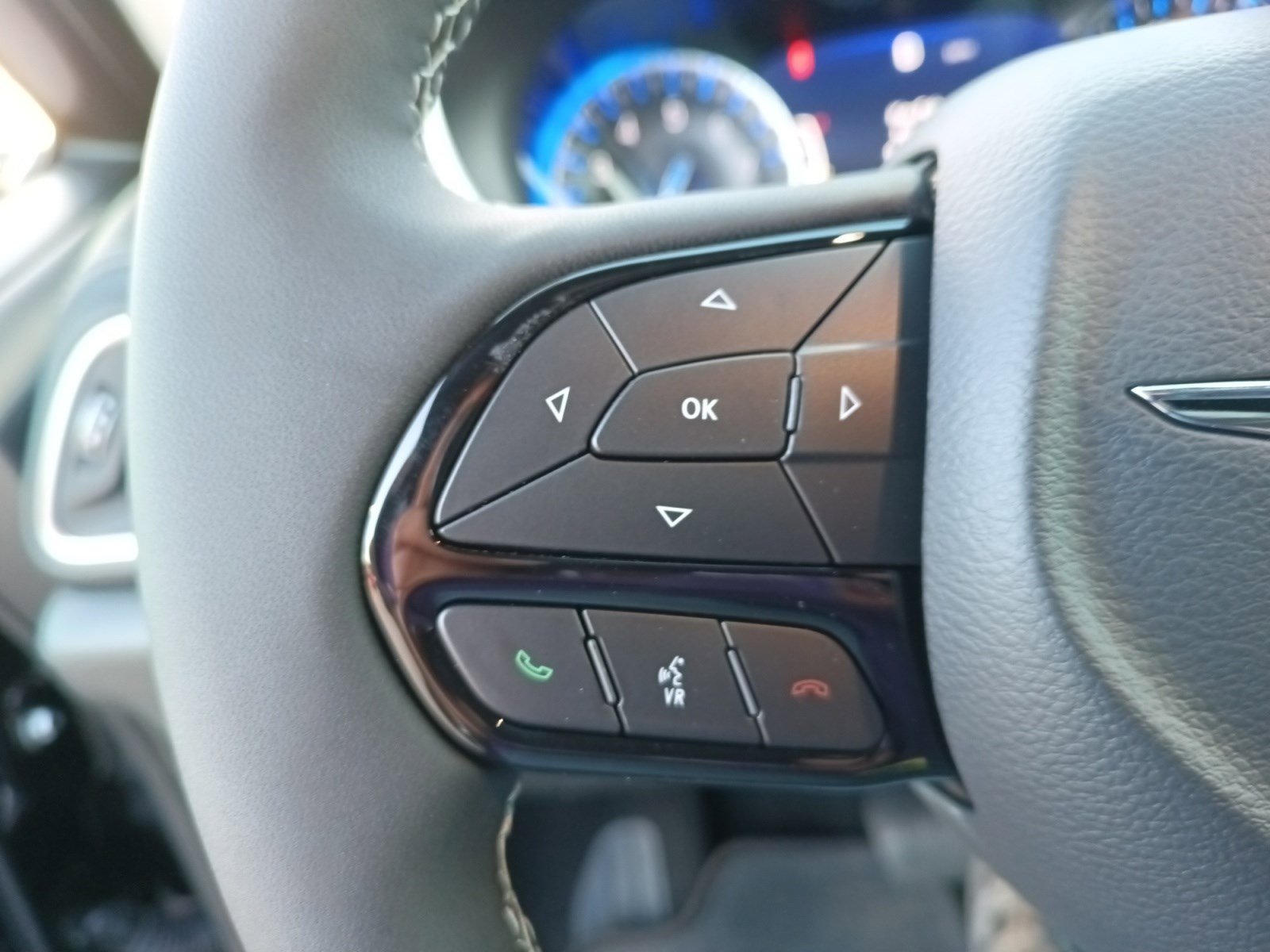 2025 Chrysler Pacifica Limited photo 23