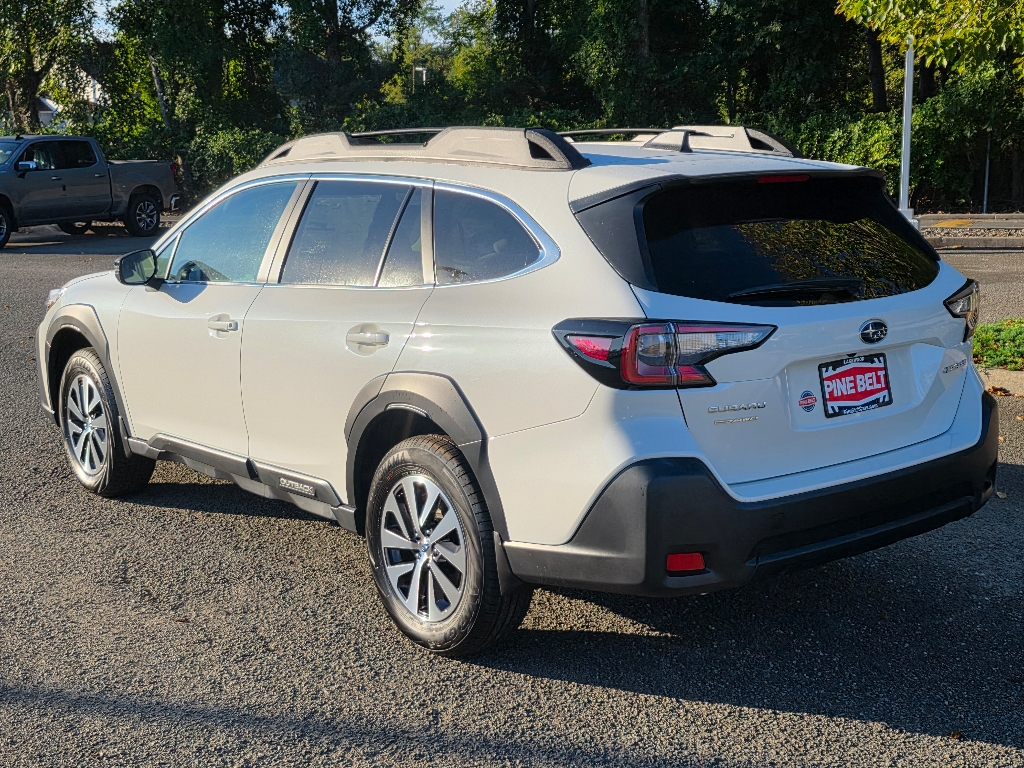 2025 Subaru Outback Premium photo 4