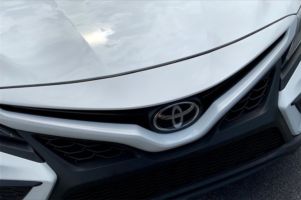 2021 Toyota Camry SE photo 29