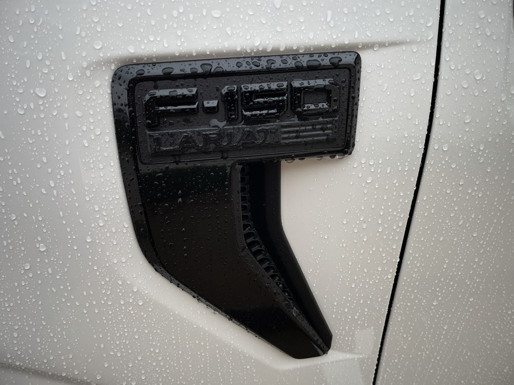 2025 Ford F-150 Lariat photo 11