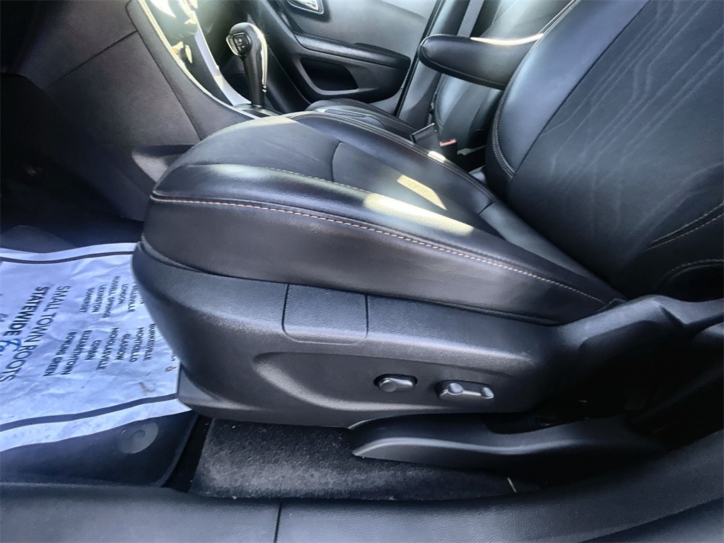 2022 Chevrolet Trax LT photo 12