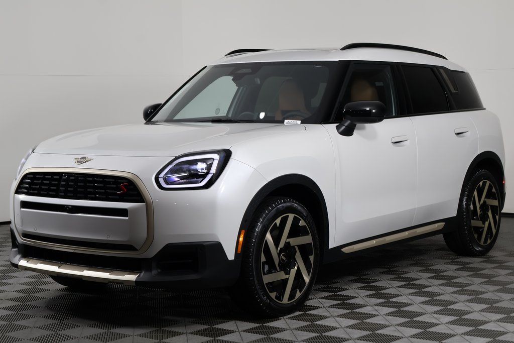 2026 MINI Countryman S's photo