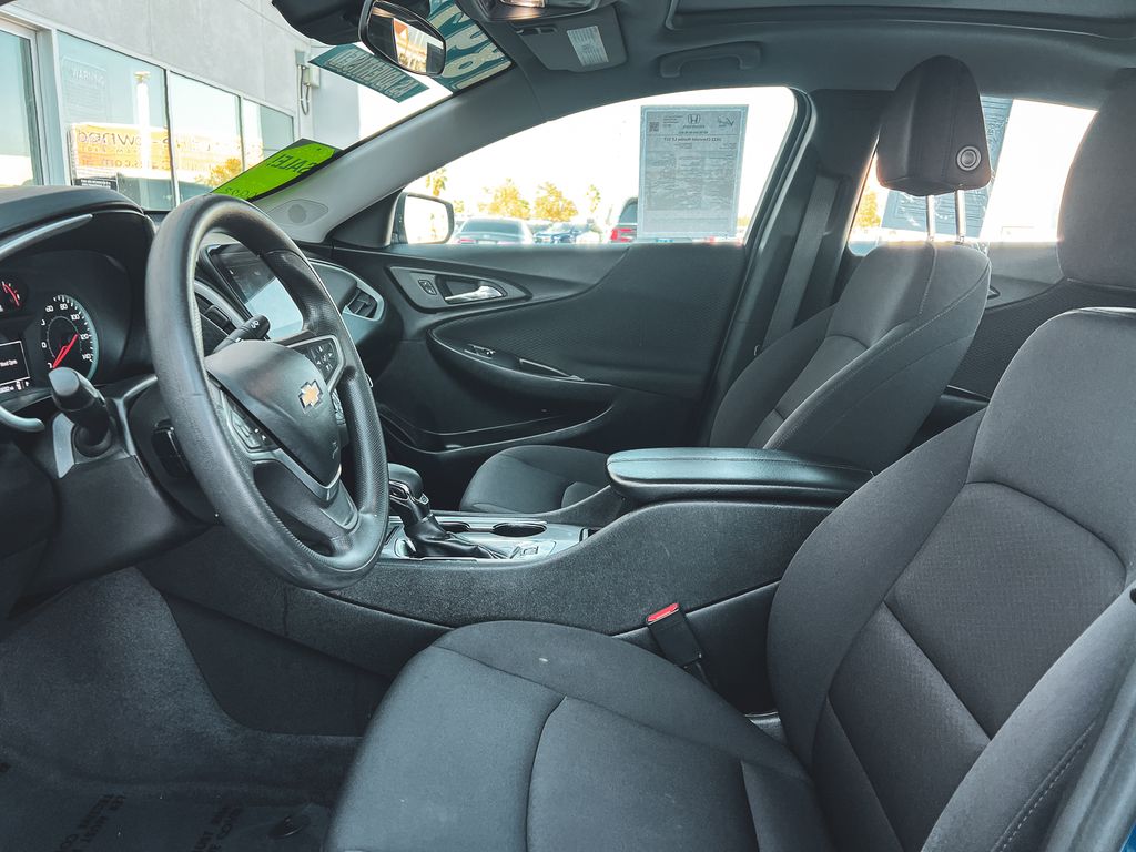 2023 Chevrolet Malibu 1LT photo 25