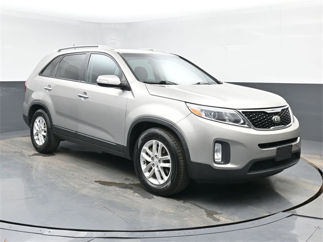 Used 2014 Kia Sorento LX with VIN 5XYKT3A6XEG440653 for sale in Morristown, TN