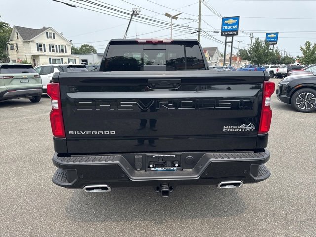 2025 Chevrolet Silverado 1500 High Country photo 3