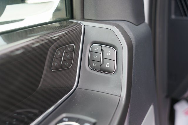 2025 FORD F-150 - Image 34