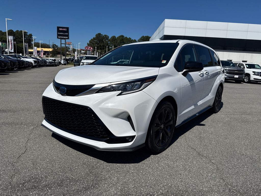 2023 Toyota Sienna XSE photo 7