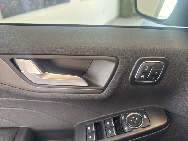 2025 Ford Escape Active photo 6