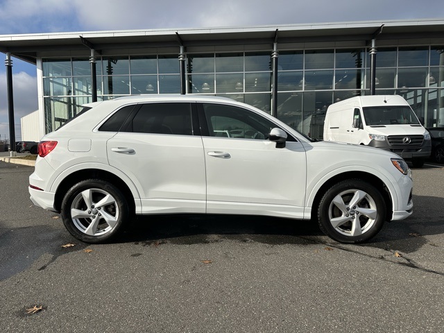 2020 Audi Q3 Premium photo 4