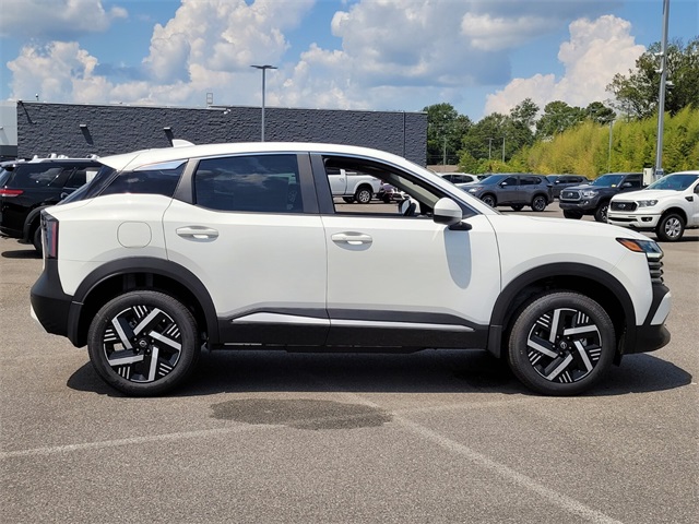 2025 Nissan Kicks SV photo 2