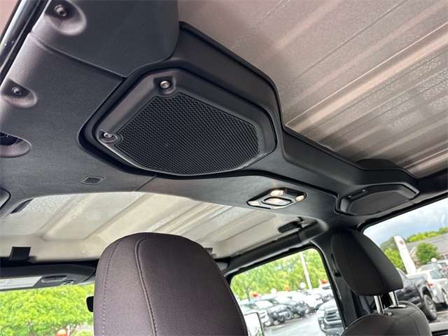 2023 Jeep Wrangler Rubicon photo 11