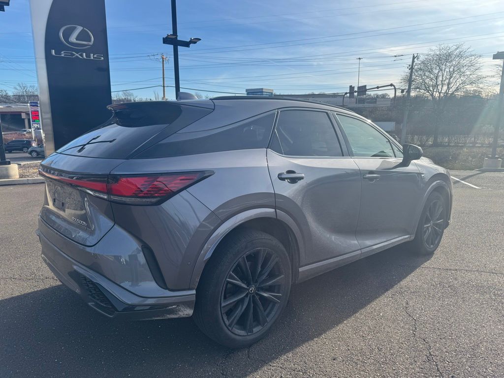 2023 Lexus RX 500h F SPORT Performance photo 4