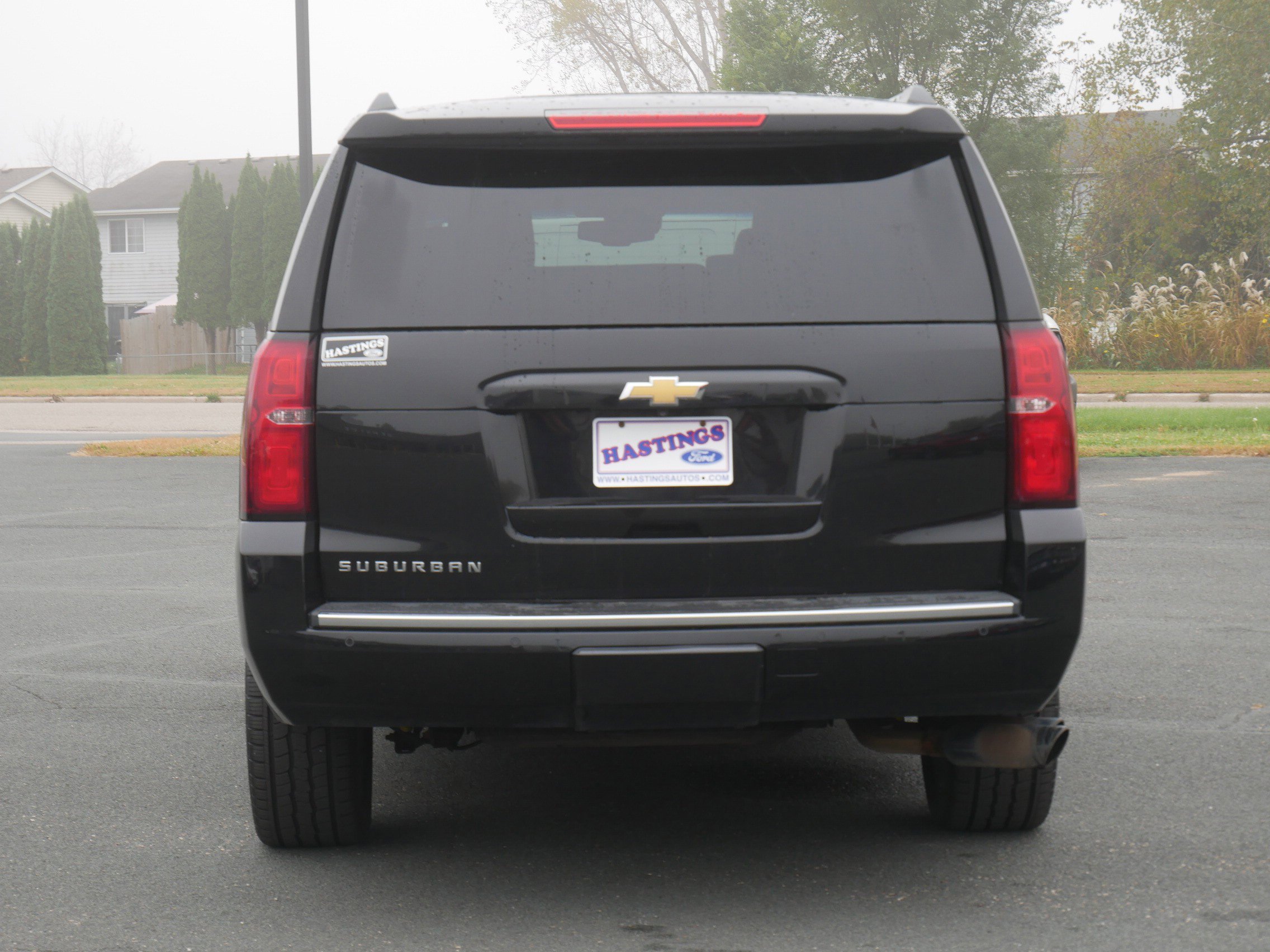 2016 Chevrolet Suburban LTZ photo 4
