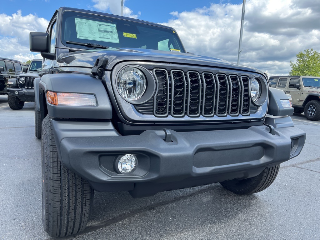 2025 Jeep Wrangler Sport S photo 23
