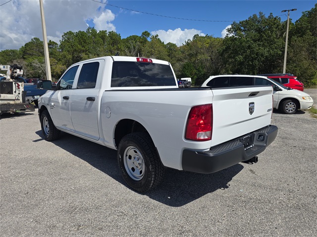 2024 Ram 1500 Classic Tradesman photo 3