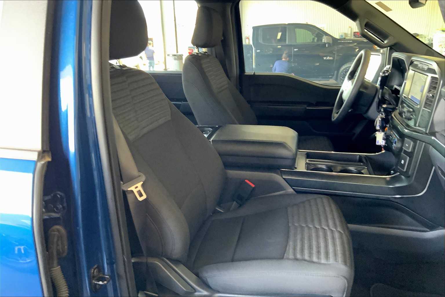 2022 Ford F-150 XL photo 8