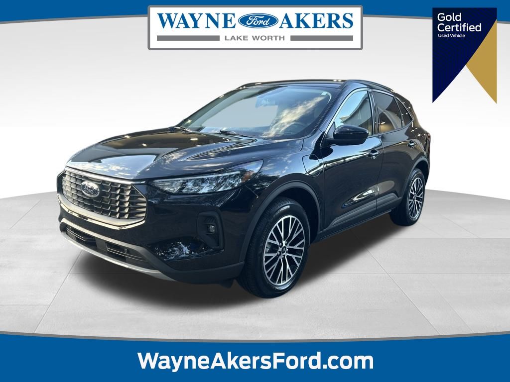 2024 Ford Escape PHEV's photo
