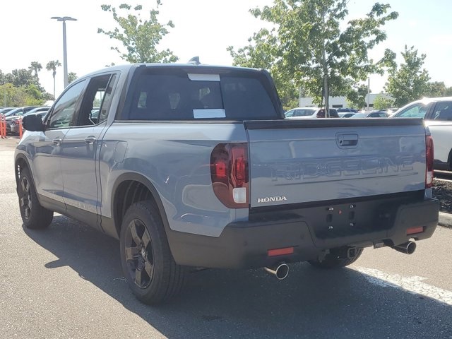 2025 Honda Ridgeline Black Edition photo 4