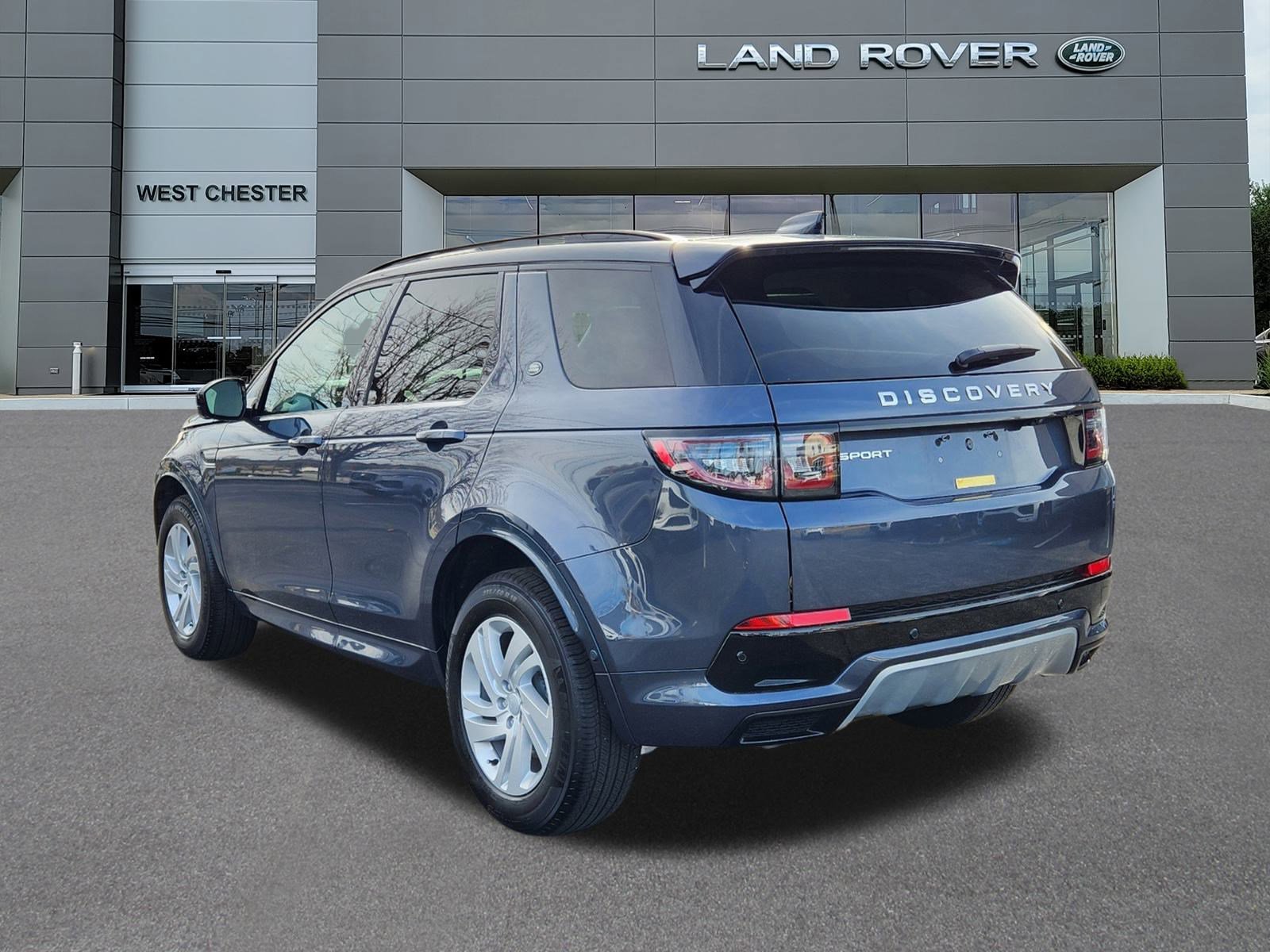 2024 Land Rover Discovery Sport S photo 3