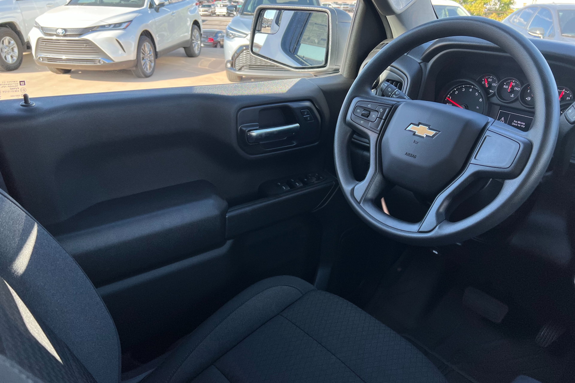2025 Chevrolet Silverado 1500 Custom photo 11