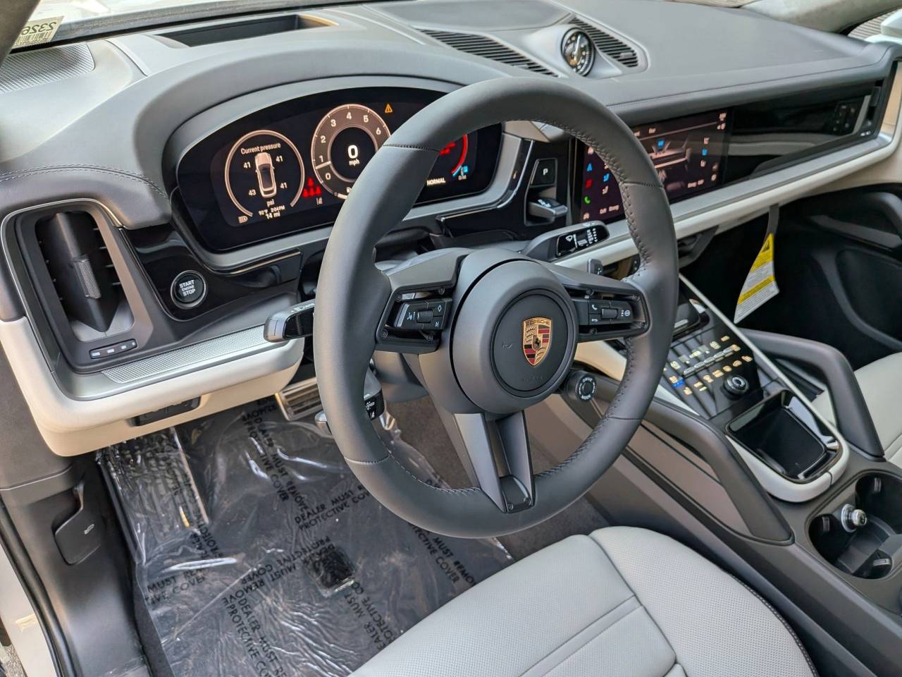 2026 Porsche Cayenne Coupe S photo 3