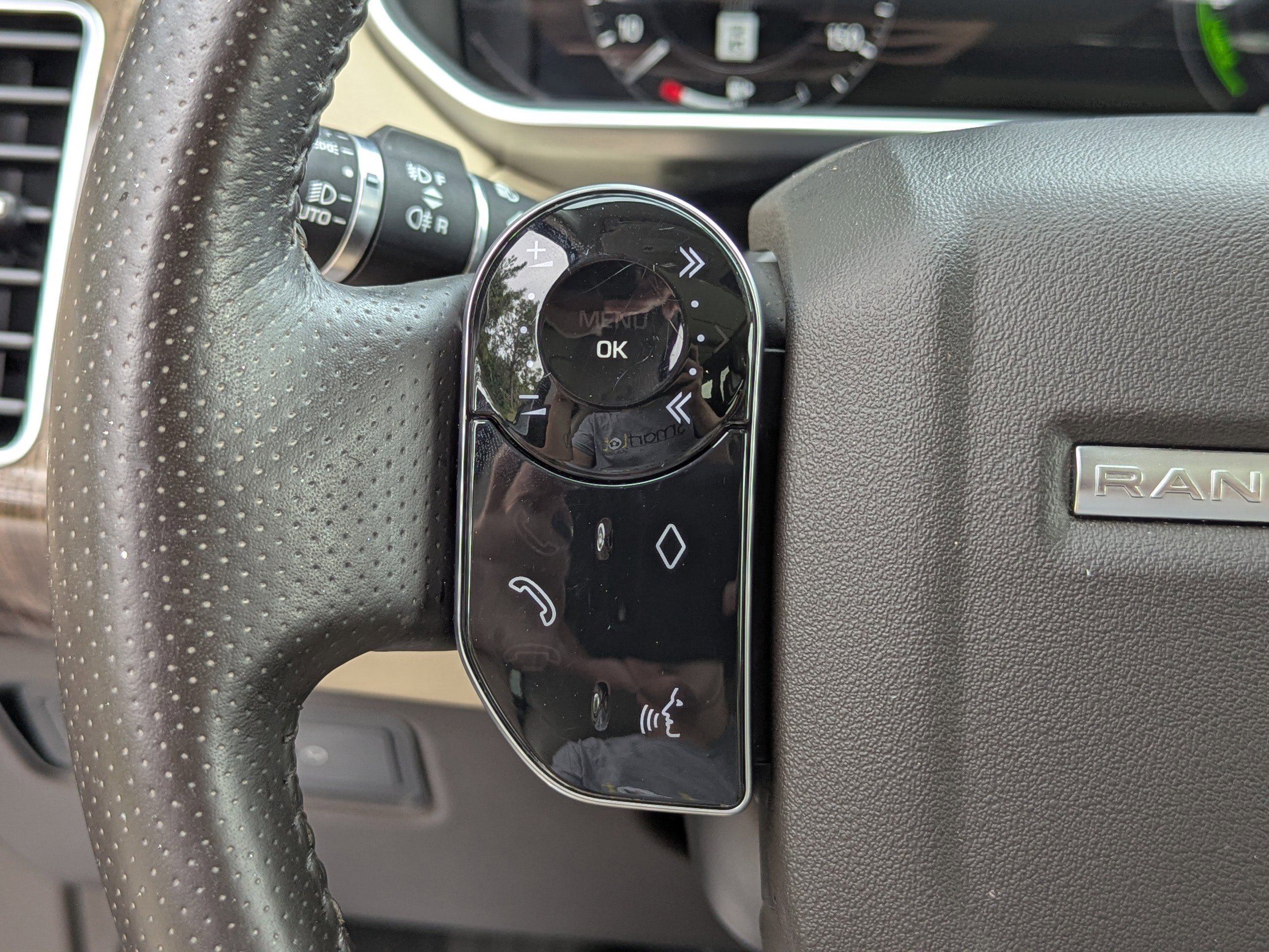 2020 Land Rover Range Rover Sport HSE photo 29