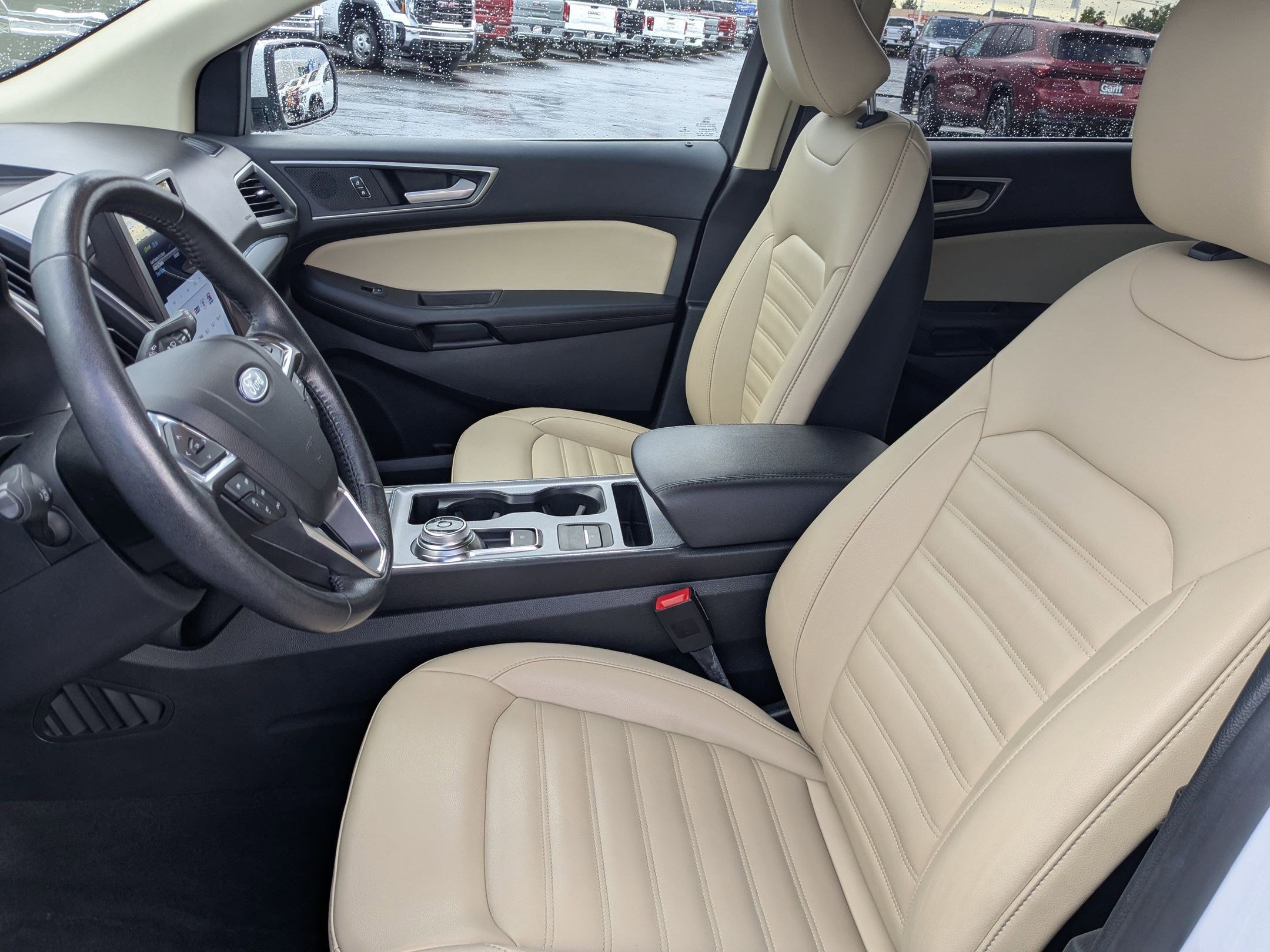 2021 Ford Edge SEL photo 23