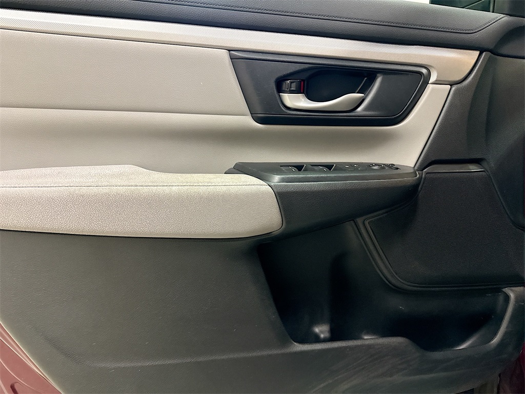 2017 Honda CR-V LX photo 16
