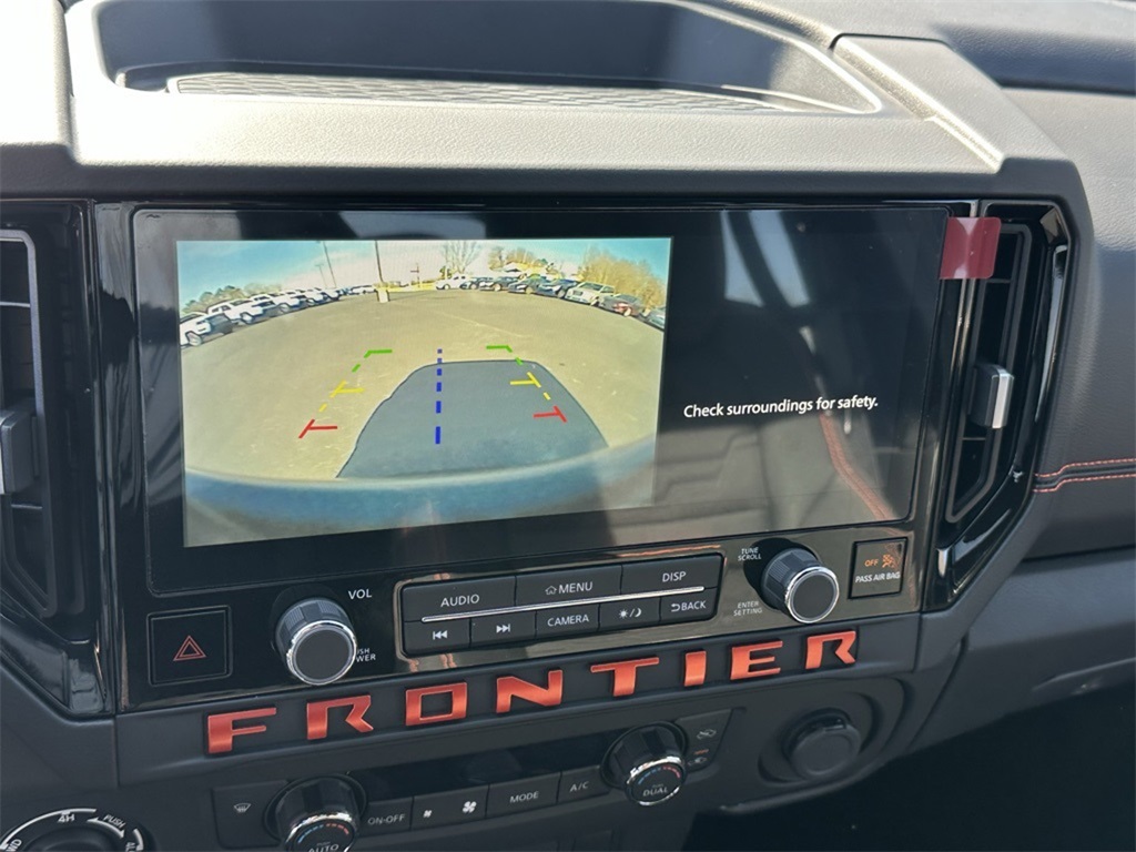2025 Nissan Frontier Crew Cab PRO-4X photo 5