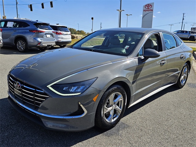 2022 Hyundai Sonata SE photo 3