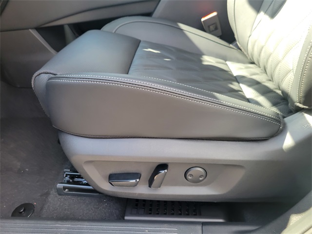 2026 Nissan Rogue Platinum photo 13